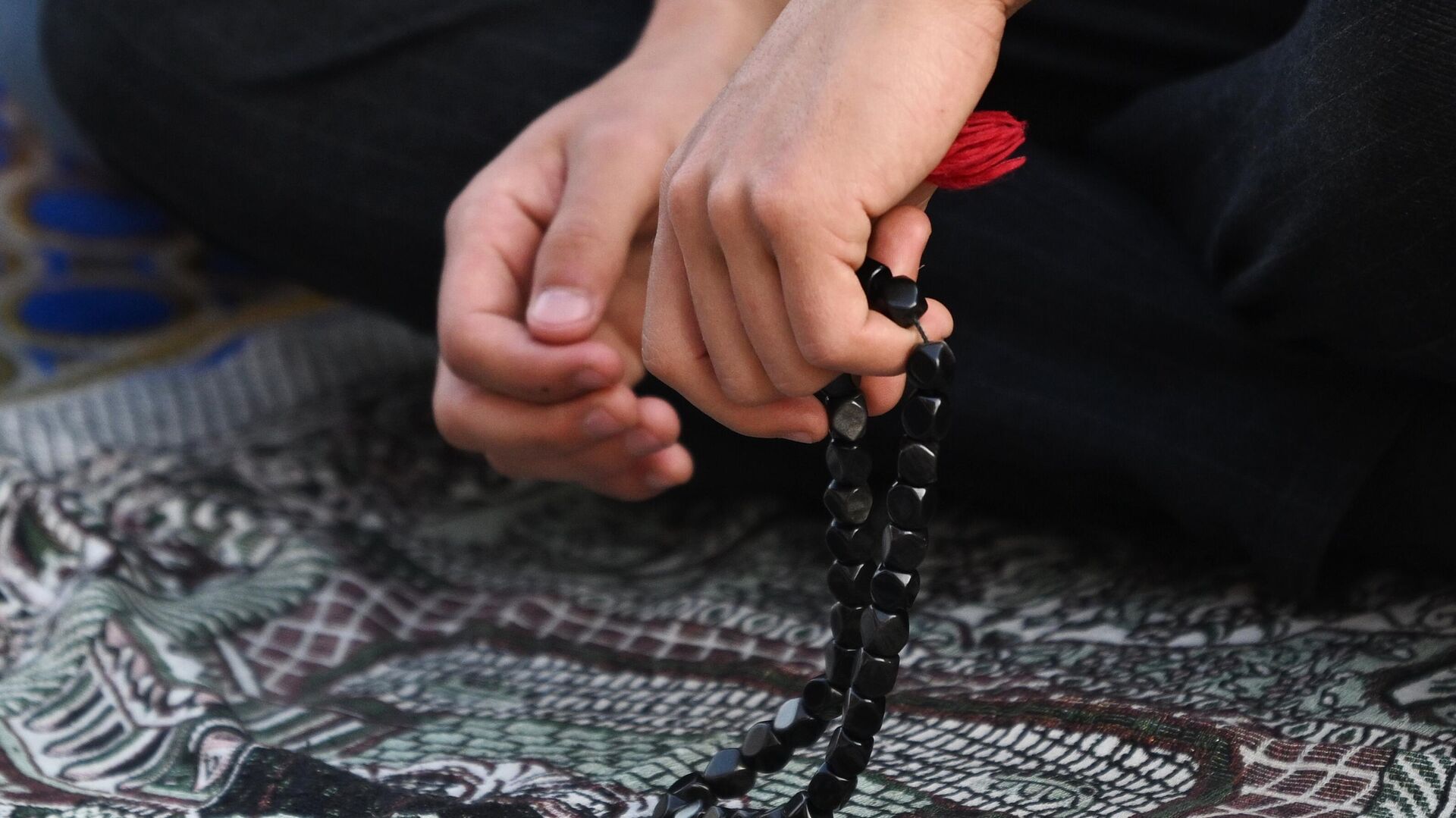 Таджикистан и Россия совместно противодействуют незаконному религиозному преподаванию среди мигрантов