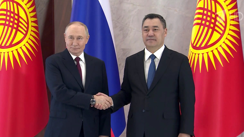 Информационные диверсии к визиту Путина