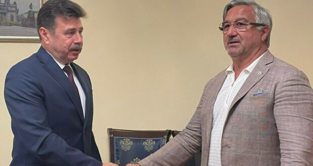 Посол России в Кыргызстане и замглавы кабмина Татарстана провели встречу 