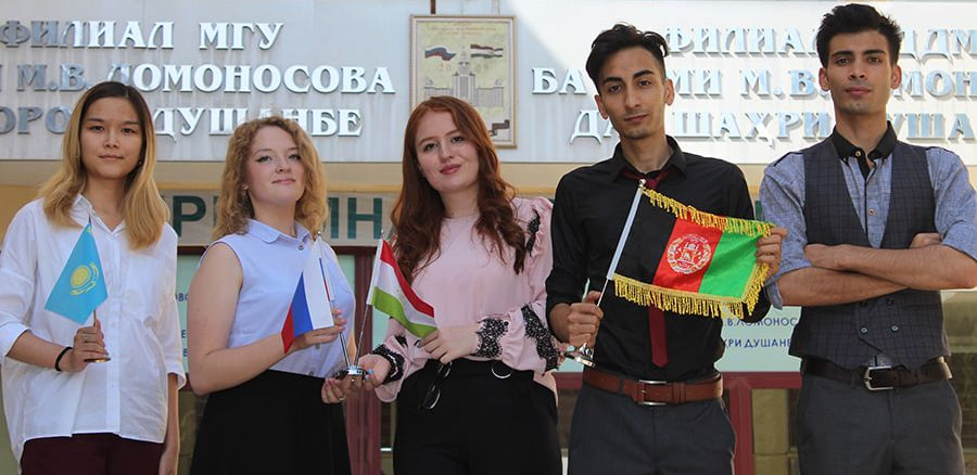 Названо число студентов, окончивших филиал МГУ имени М. Ломоносова в Душанбе в этом году