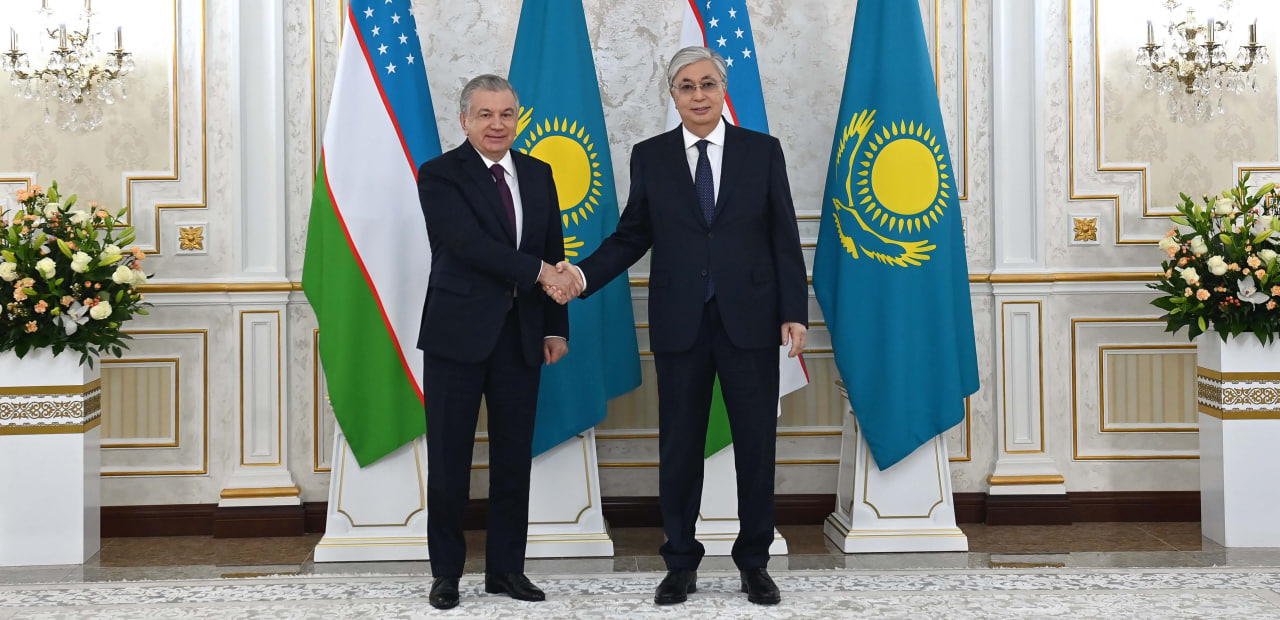 Казахстан и Узбекистан примут программу по увеличению товарооборота