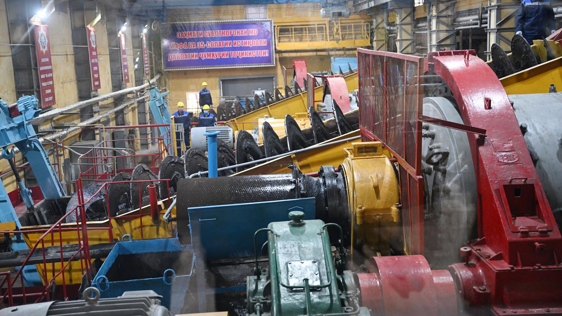 В Таджикистане возобновили производство ванадия с применением российских технологий