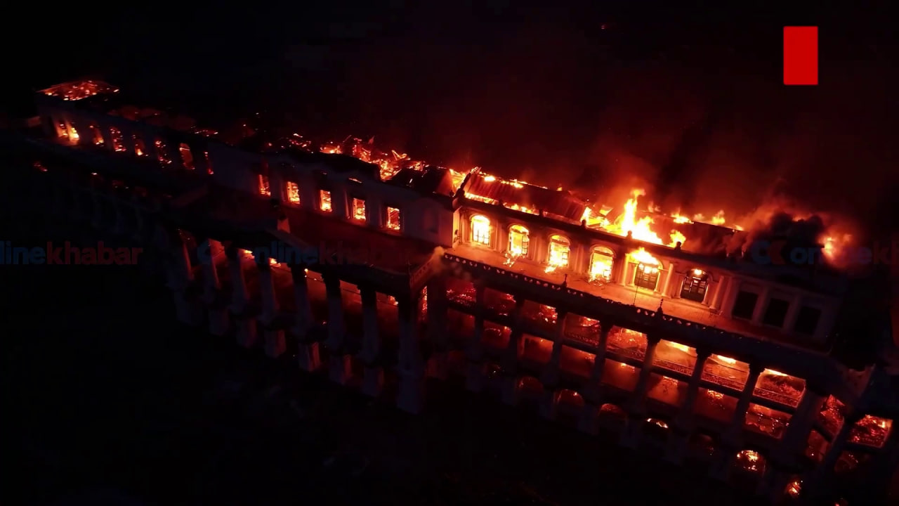 В Непале пал коммунистический режим на фоне массовых протестов