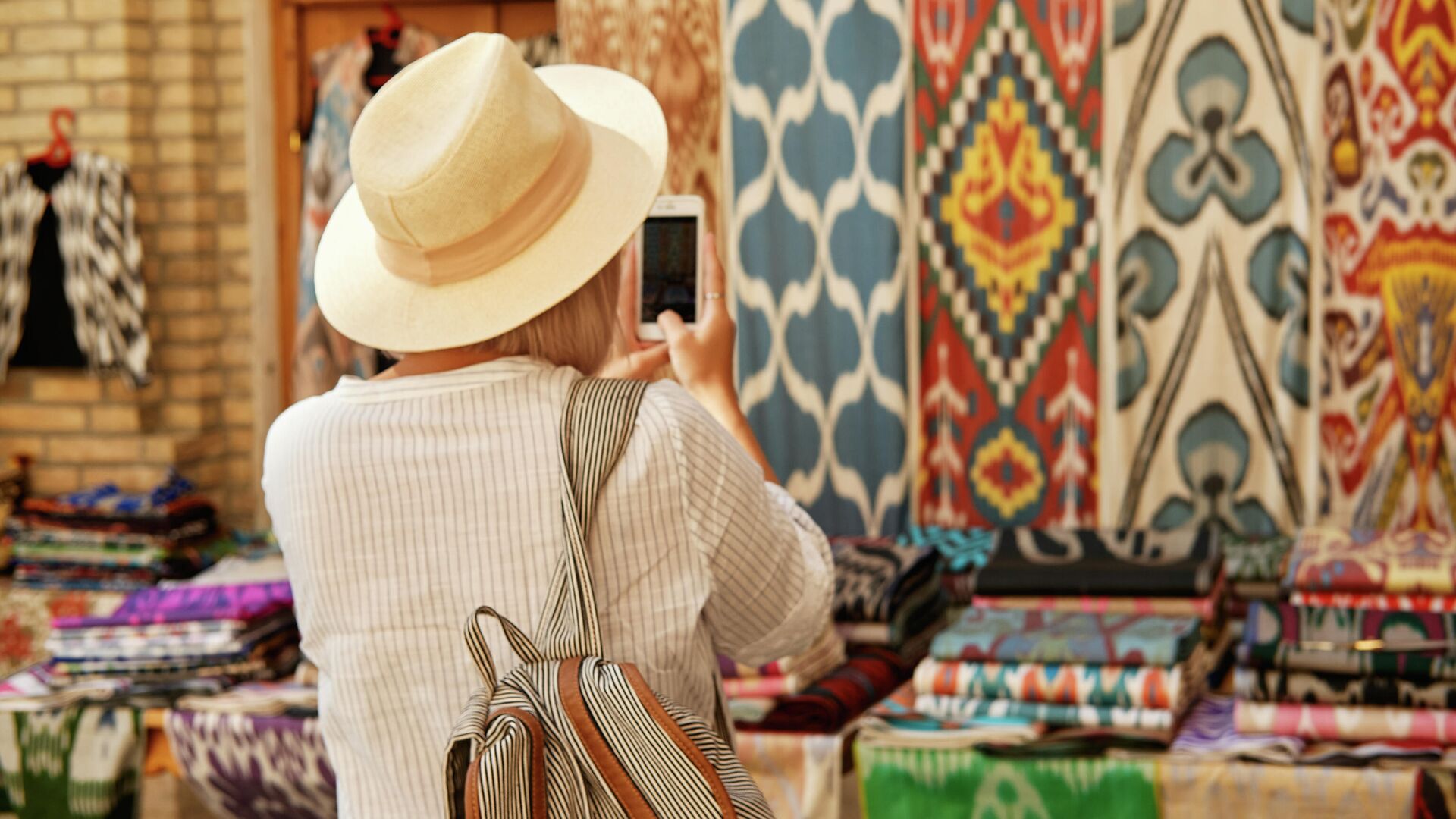 Узбекистан ждет более миллиона туристов из России в этом году