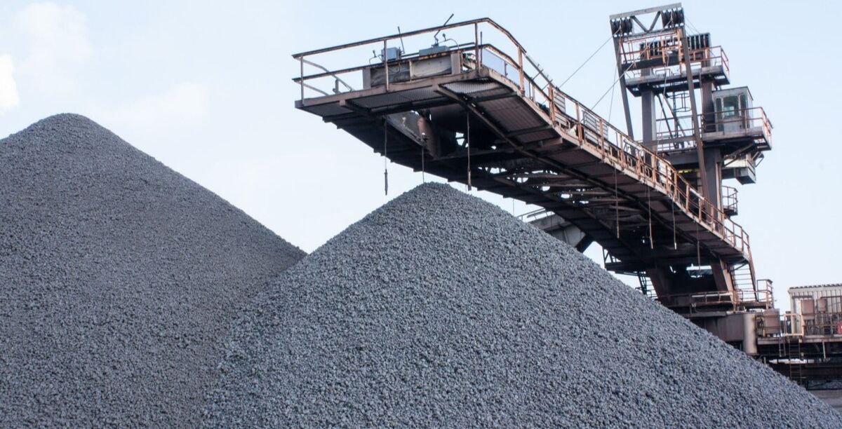 Таджикистан расширяет металлургическую отрасль: Запланировано строительство крупного горнорудного комплекса