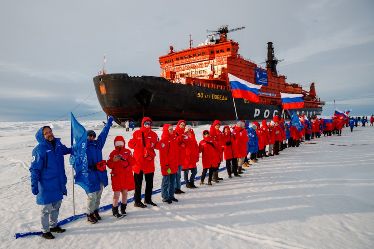 Из РФ стартовала экспедиция к Северному полюсу. В ней участвуют школьники из Казахстана