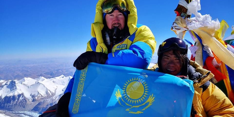 Казахстанцы совершат восхождение на Эверест, посвященное героям ВОВ