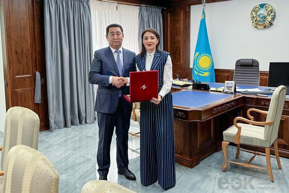 Казахстан посетила министр по промышленности ЕЭК
